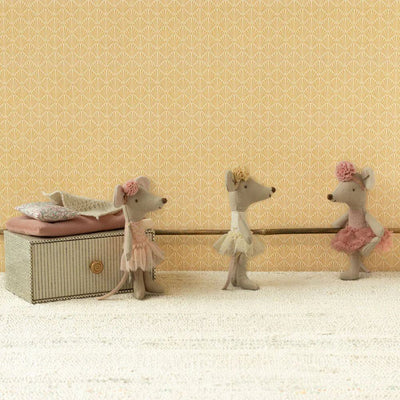 Maileg - Dance Mouse in Daybed Little Sister