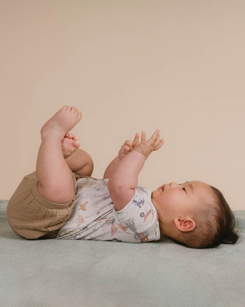 Bebe - Crinkle Shorts - Sand